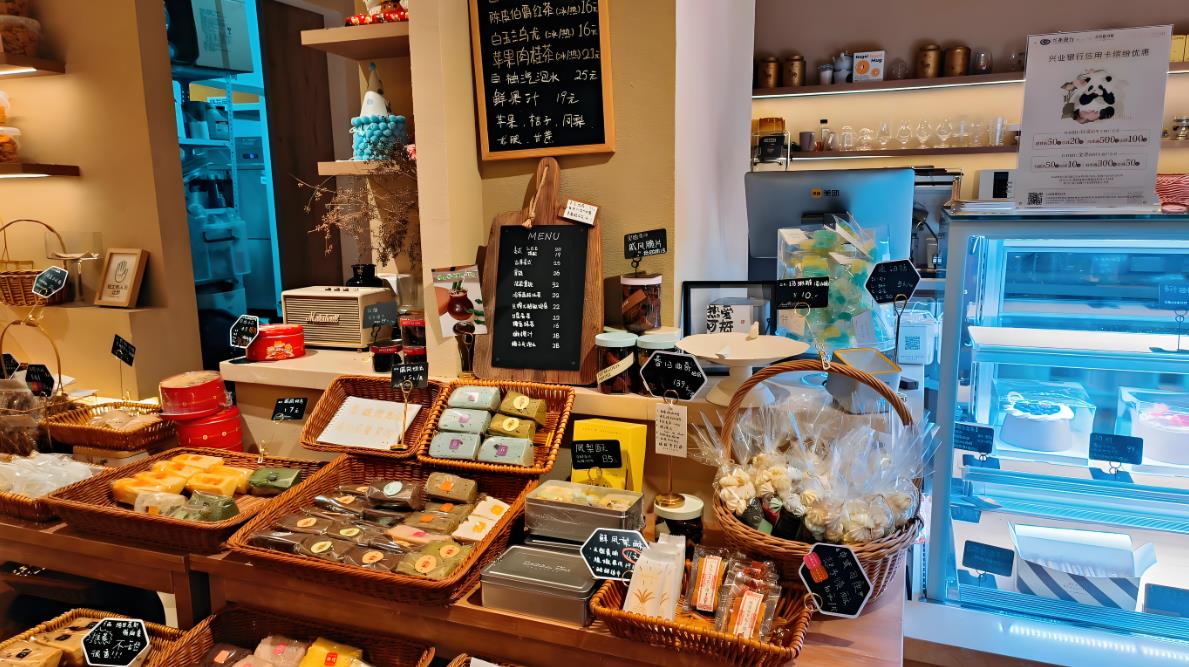 甜品店的夢幻設計效果圖